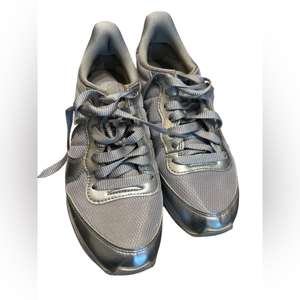 Rare Silver Nike internationalist  Sneakers - Picture 2 of 12